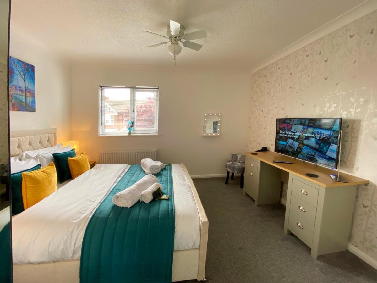 2 Bedroom Private House Near Bedford Town And Train Station Eksteriør billede