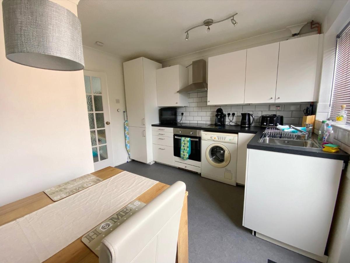 2 Bedroom Private House Near Bedford Town And Train Station Eksteriør billede