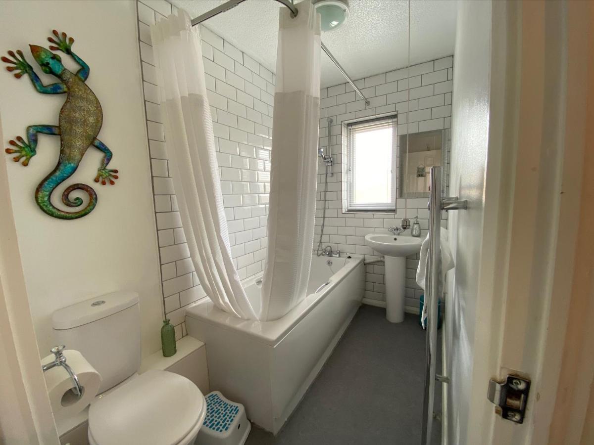 2 Bedroom Private House Near Bedford Town And Train Station Eksteriør billede