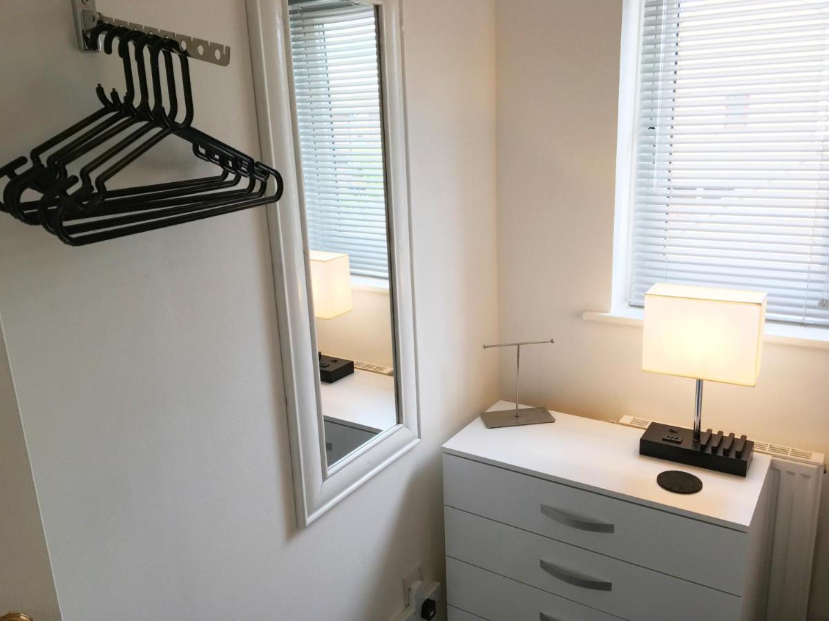 2 Bedroom Private House Near Bedford Town And Train Station Eksteriør billede